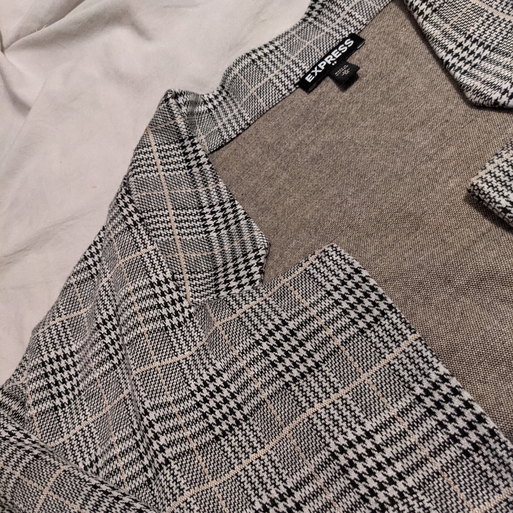 NWOT Express black and tan houndstooth coat